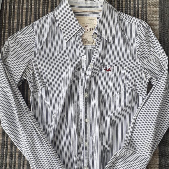 Hollister Striped button down - Picture 1 of 8